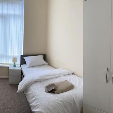Rooms 7 Minutes From Etihad Manchester Zewnętrze zdjęcie