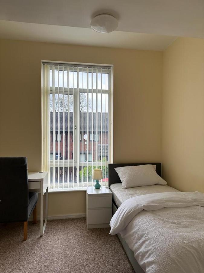 Rooms 7 Minutes From Etihad Manchester Zewnętrze zdjęcie